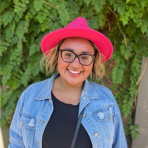 Meet your Posher, Ivy